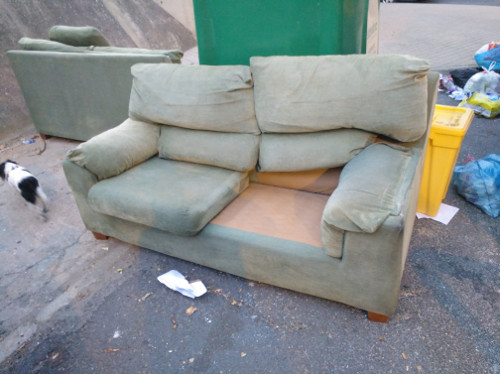 Sofa canibal